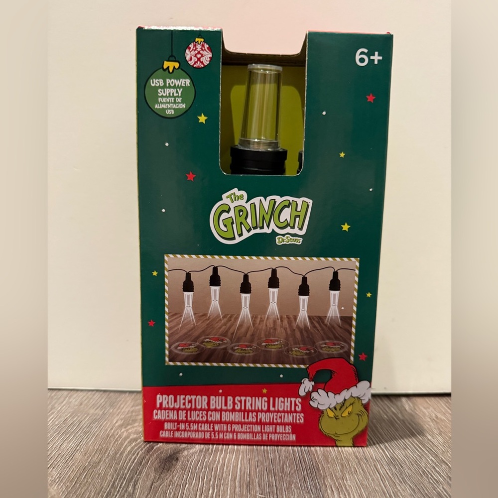 Cool and Unique Grinch 6 Count Projector Bulb String Lights- NWT